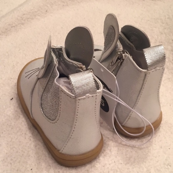 Cat & jack silver/ Estella girls boots - Picture 4 of 7